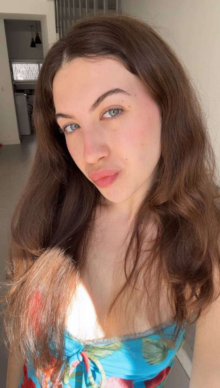 Nude girl Amber in Tangerang