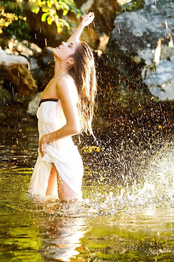 Marie Avgeropoulos in Tangerang