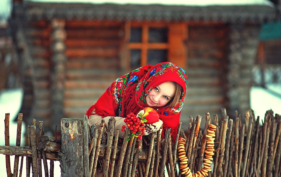 Sexy girl Women in Slavic costumes in Tangerang