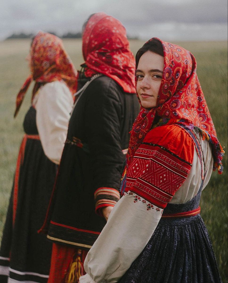 Women in Slavic costumes in Tangerang