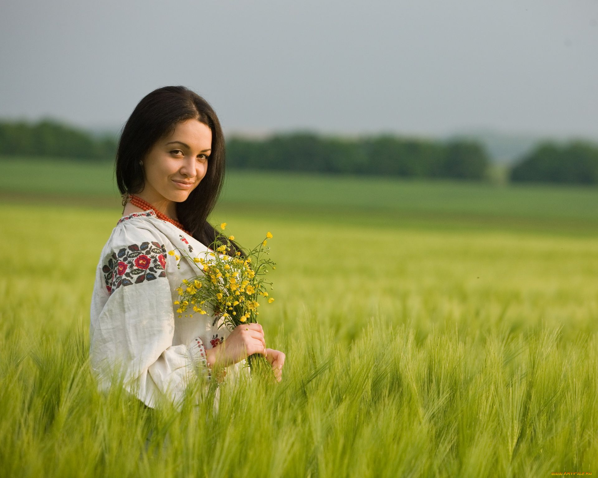 Women in Slavic costumes in Tangerang